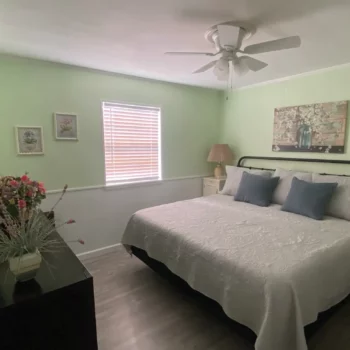Pet friendly Cabin Rentals in Bowie, TX
